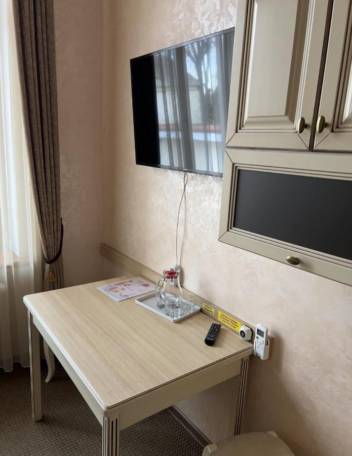 Гостиный Двор Надежда Hotel Khlibodarske Bagian luar foto