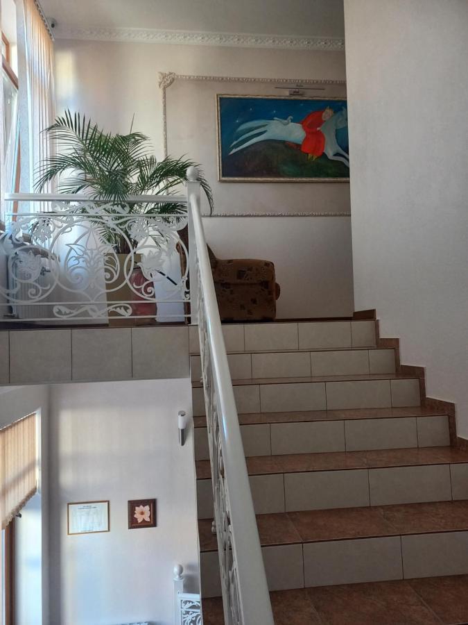 Гостиный Двор Надежда Hotel Khlibodarske Bagian luar foto