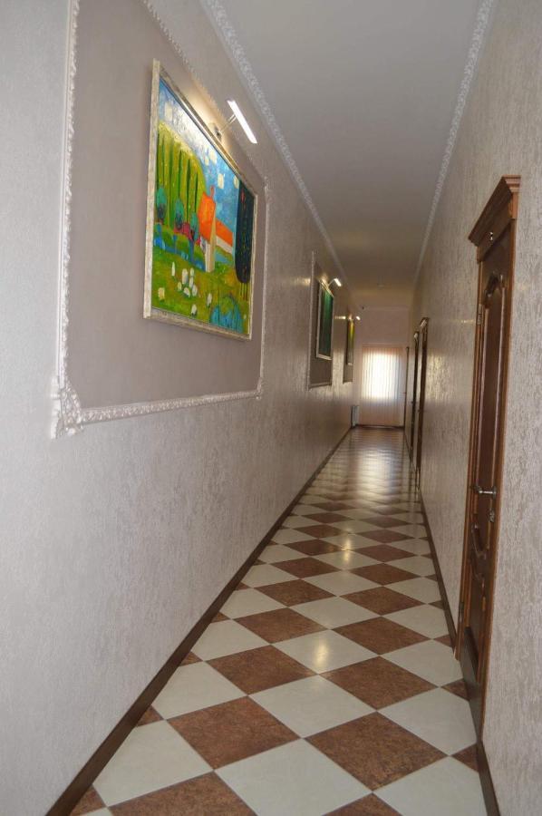 Гостиный Двор Надежда Hotel Khlibodarske Bagian luar foto